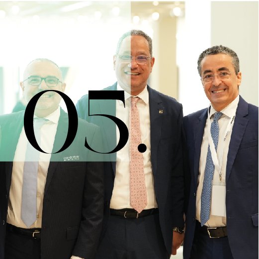 <span style="color:#3E8EA8;">Circle Five </span><br><br>The Challenges
of Hospital
Leadership